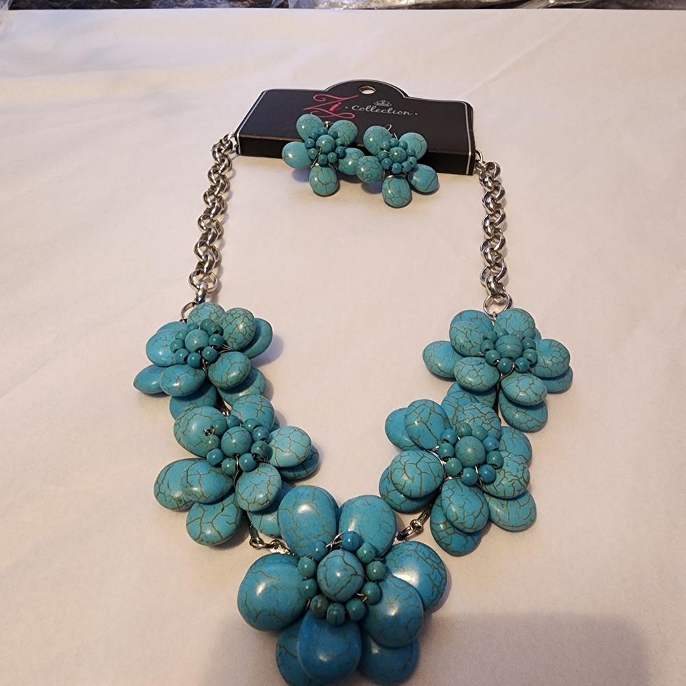 Turquoise Floral Necklace and Earring Set